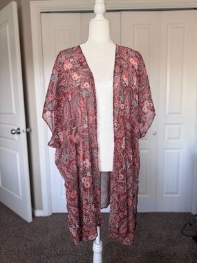 Maurice’s Paisley Floral Kimono size L/XL